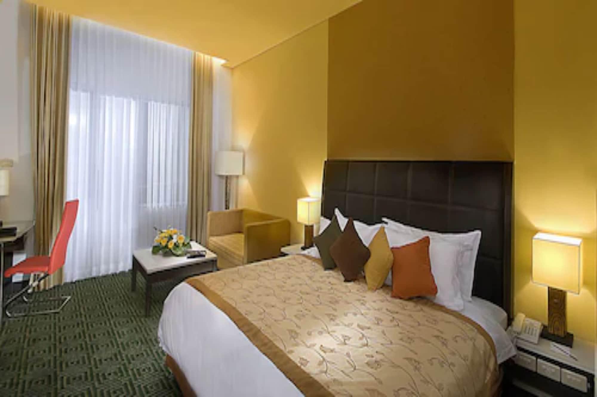 בנדונג Golden Flower By Kagum Hotels מראה חיצוני תמונה