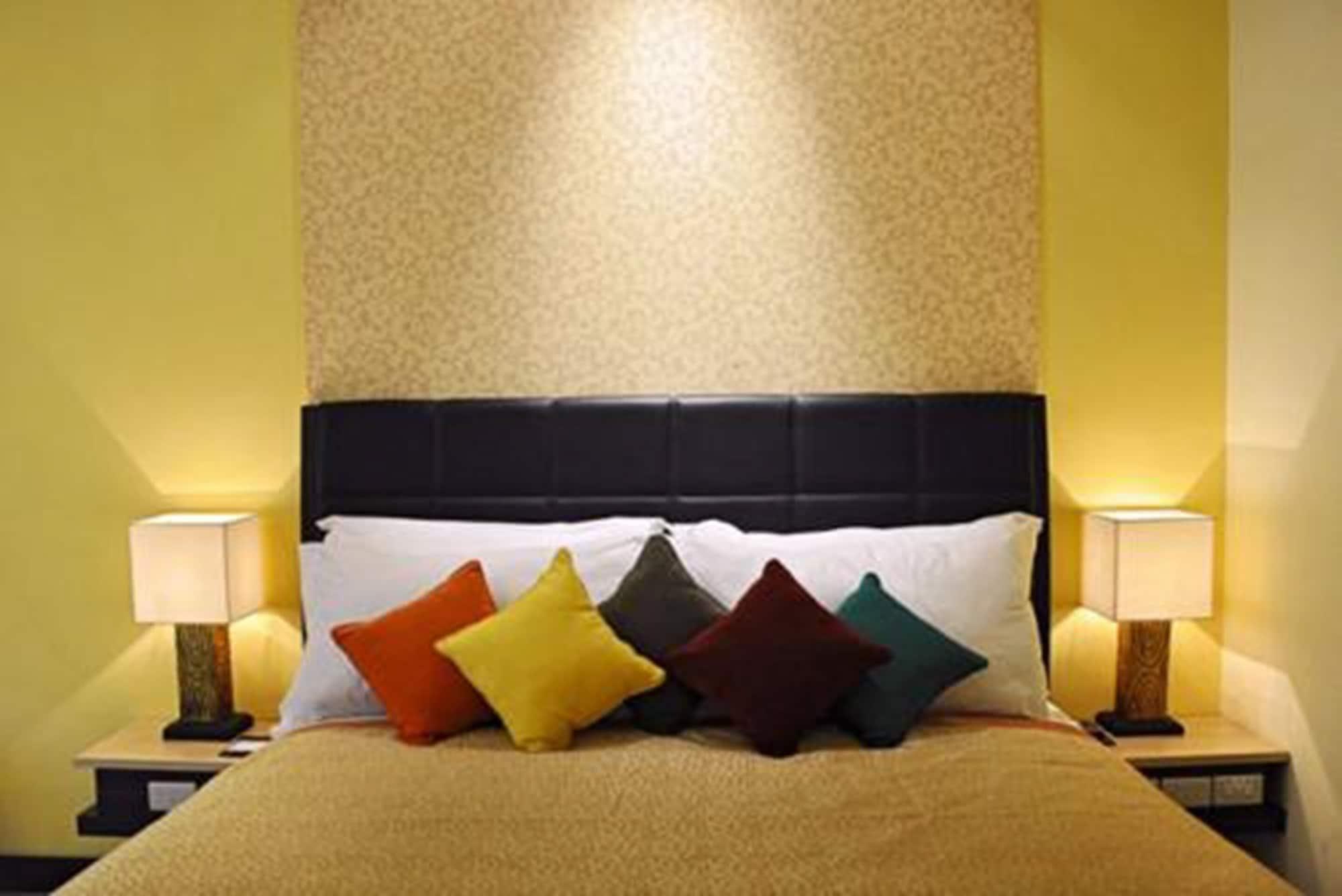 בנדונג Golden Flower By Kagum Hotels מראה חיצוני תמונה