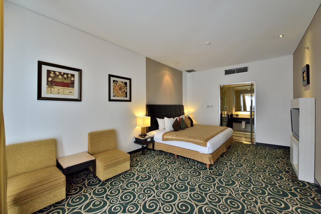 בנדונג Golden Flower By Kagum Hotels מראה חיצוני תמונה