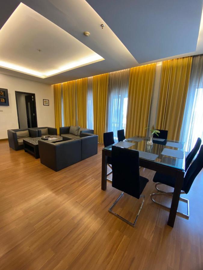 בנדונג Golden Flower By Kagum Hotels מראה חיצוני תמונה