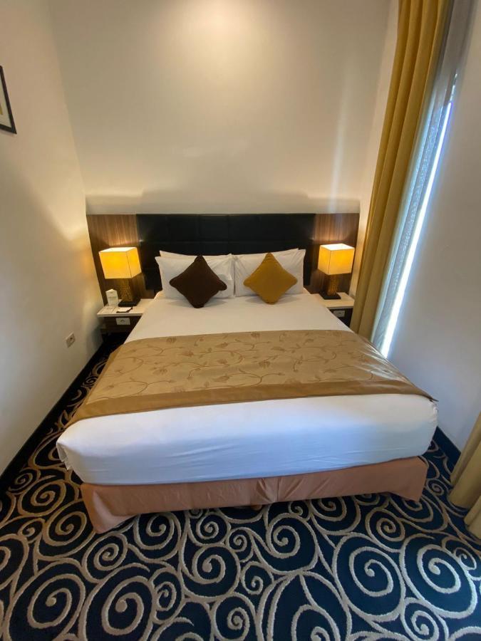 בנדונג Golden Flower By Kagum Hotels מראה חיצוני תמונה