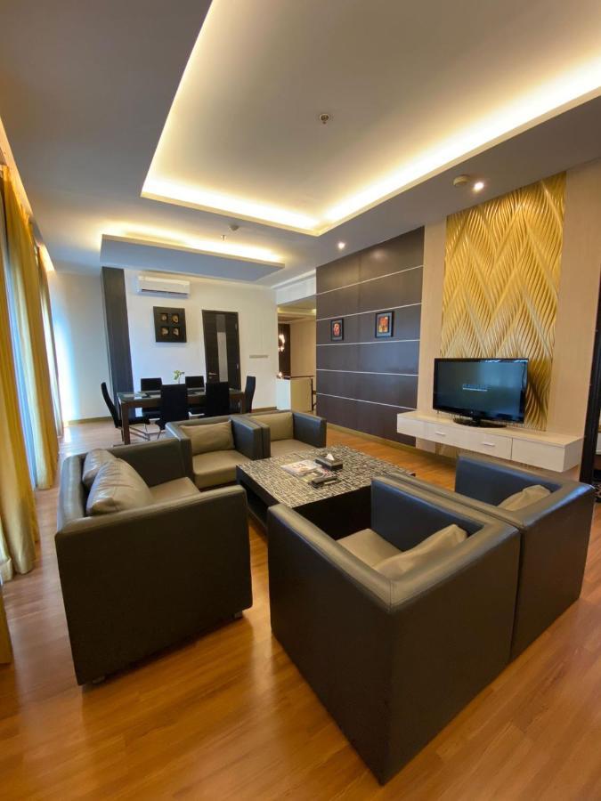בנדונג Golden Flower By Kagum Hotels מראה חיצוני תמונה
