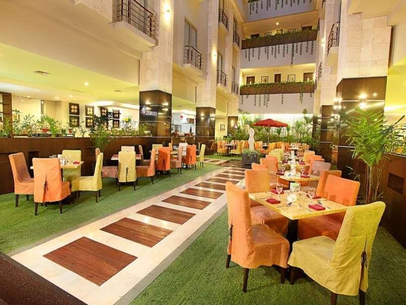 בנדונג Golden Flower By Kagum Hotels מראה חיצוני תמונה